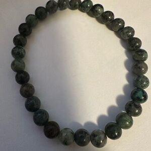 Green Stone Beaded Bracelet Stretch Design